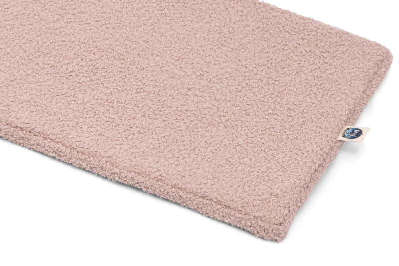 Podkładka podwyższająca do sofy różowy baranek | BOUCLE